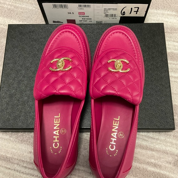 CHANEL Shoes - Chanel Lambskin Quilted CC Turnlock Loafers 39.5 Fuchsia